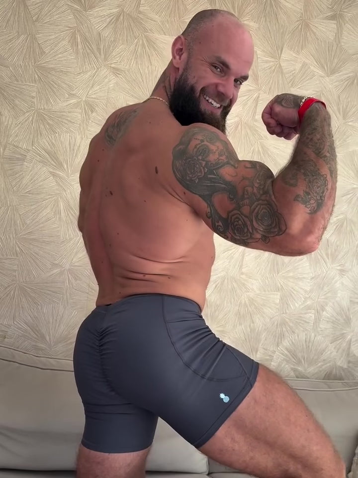 Lustrous Scrunch-Butt 4.5" Bike Shorts - Graphite